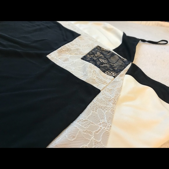 Express polyester/spandex black tank - Picture 3 of 4